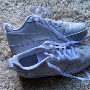 6.5Y Nike Force 1 - white Nike Shoes